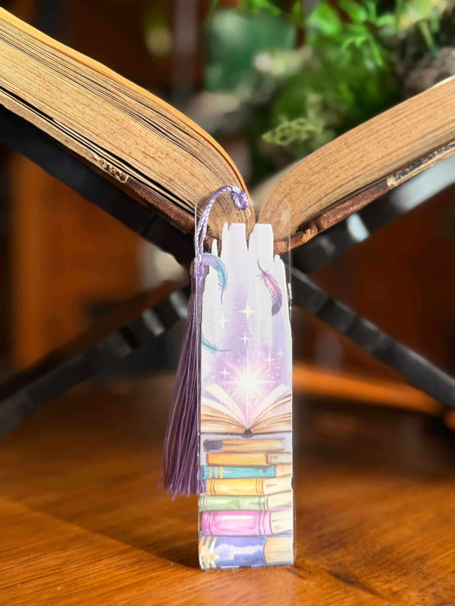 Marque-page acrylique “Magic Books”