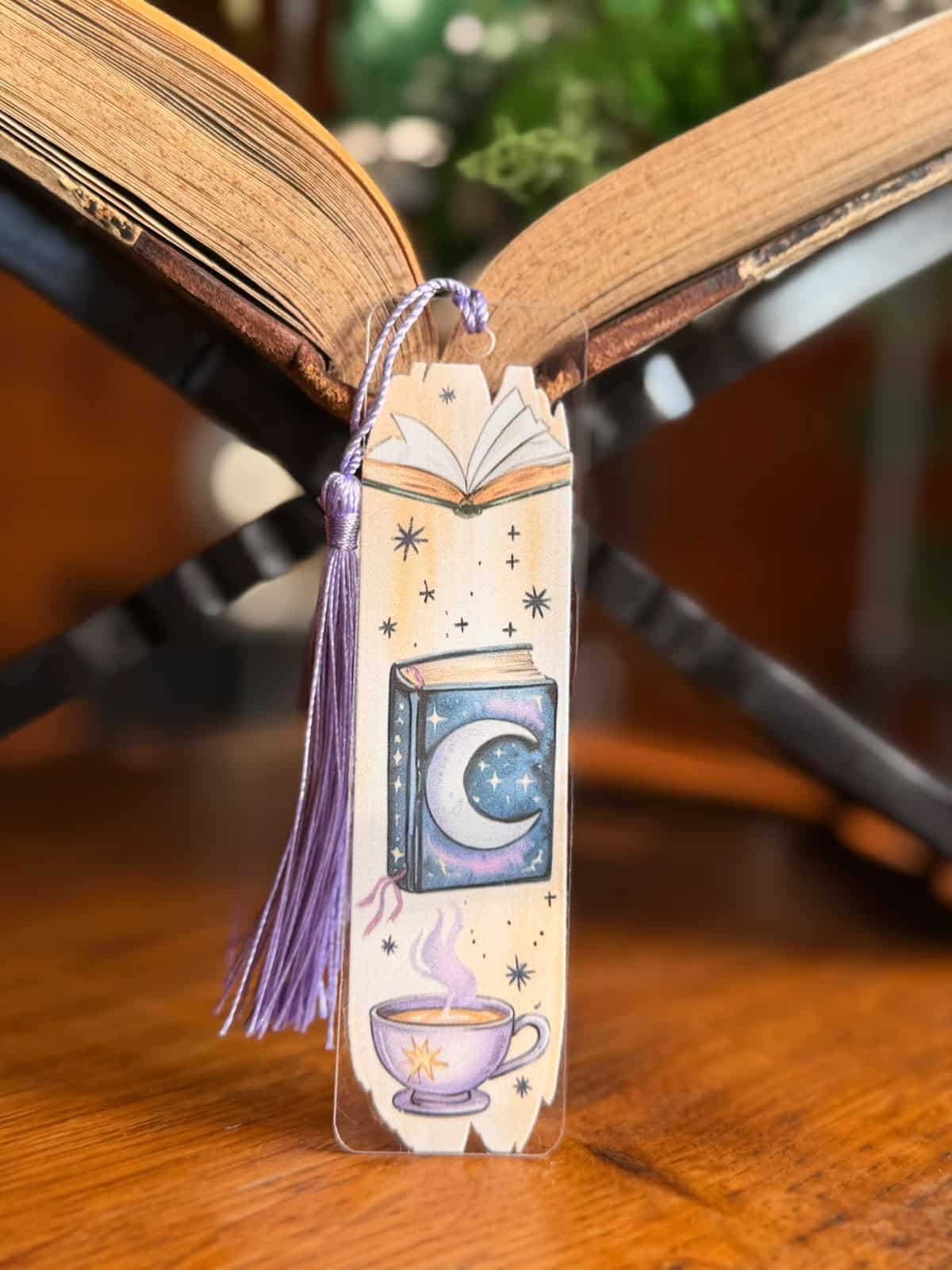 Marque-page acrylique “Moon Library”